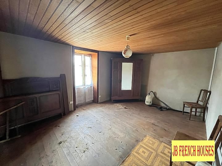 2 bed stone house for sale near Farebout