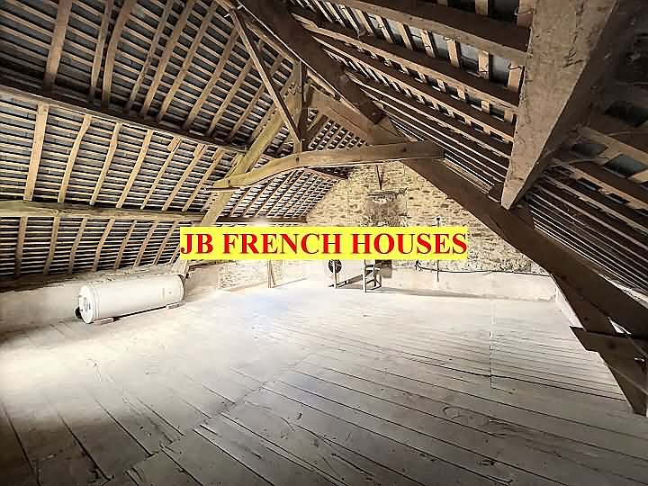 3 bed stone house for sale near Colomel