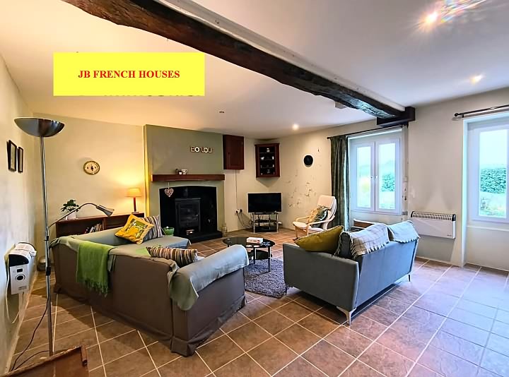 4 bed stone house for sale near Lesbois