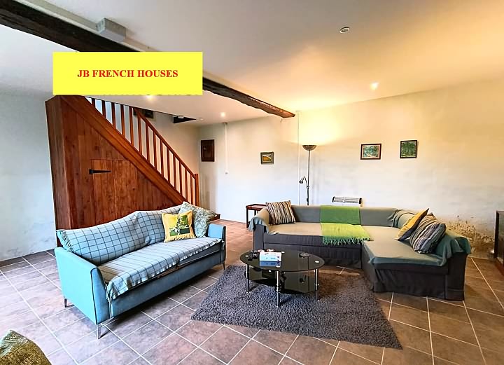 4 bed stone house for sale near Lesbois
