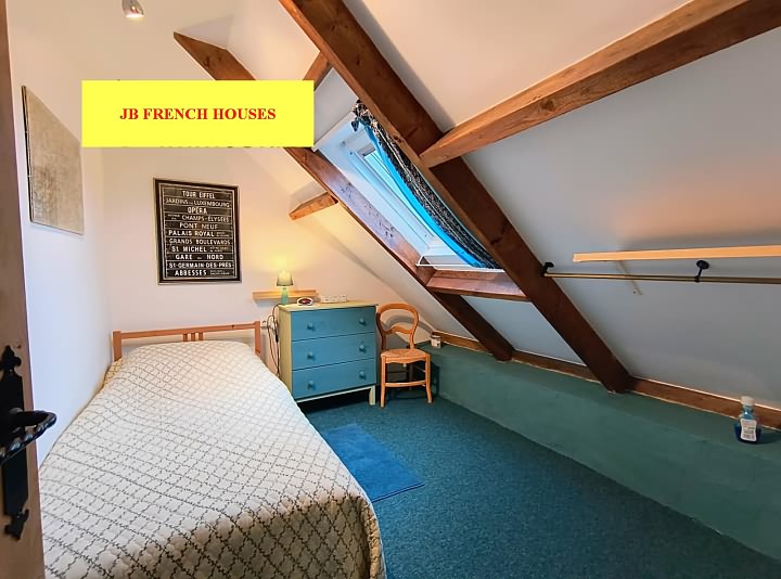 4 bed stone house for sale near Lesbois