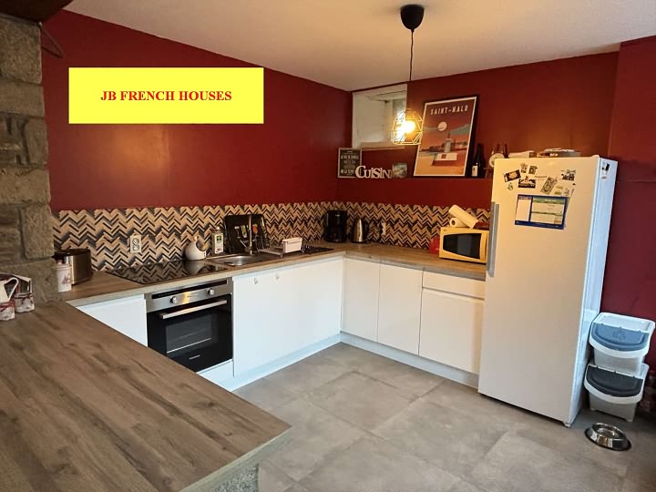 4 bed stone house for sale near Lesbois