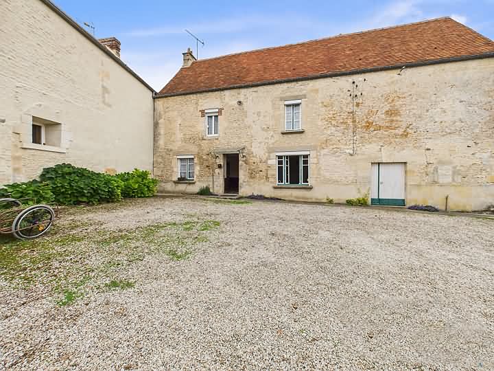 3 bed stone house for sale near Nécy