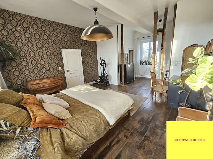 4 bed stone house for sale near Perrou