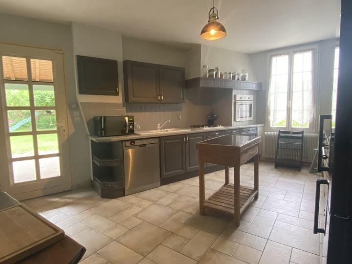 5 bed stone house for sale near Dordogne and Lot