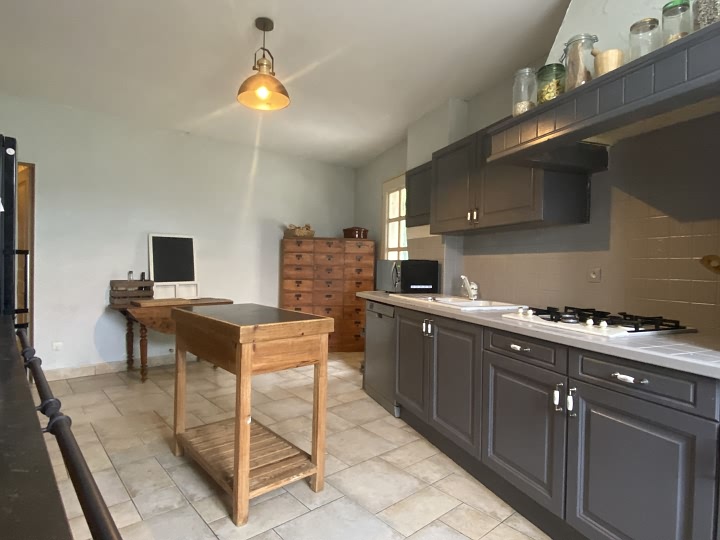 5 bed stone house for sale near Dordogne and Lot