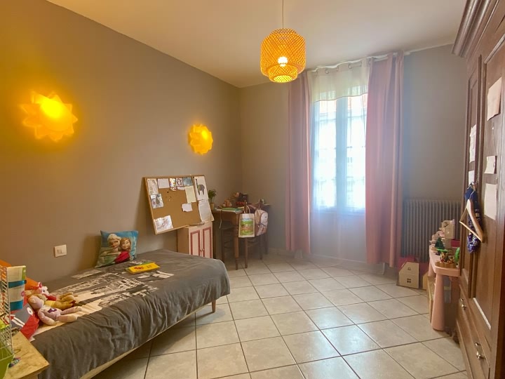 5 bed stone house for sale near Dordogne and Lot