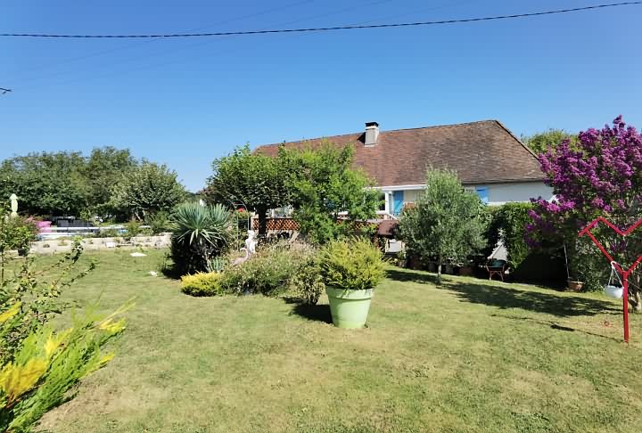 Maison en pierre de 3 chambres à vendre près de Dussac