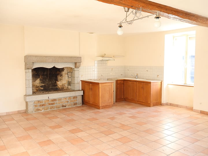 4 bed stone house for sale near Vengeons