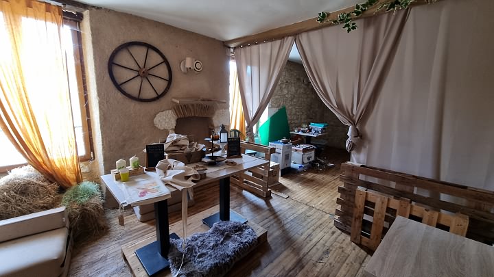 Stone house for sale near Goulat