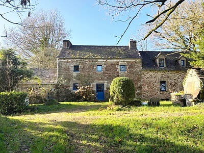6 bed stone house for sale near Keraden