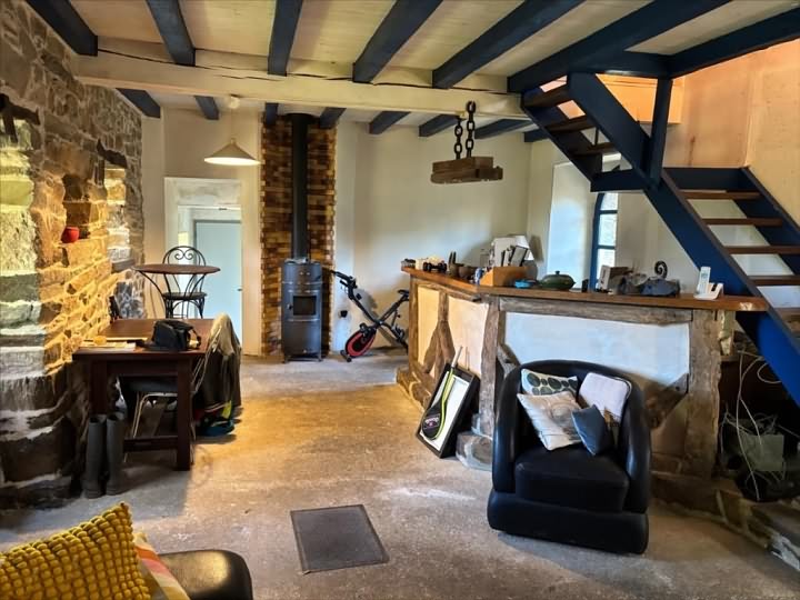6 bed stone house for sale near Keraden