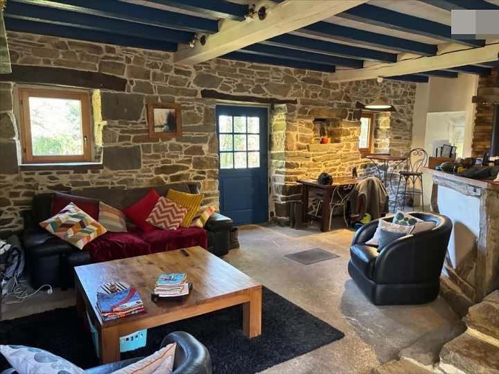 6 bed stone house for sale near Keraden