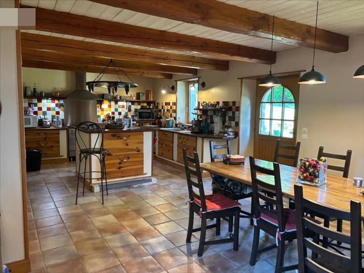 6 bed stone house for sale near Keraden