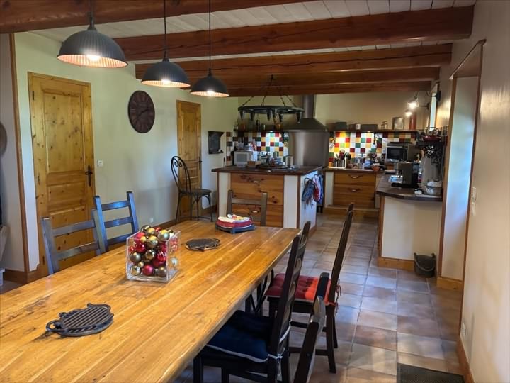 6 bed stone house for sale near Keraden