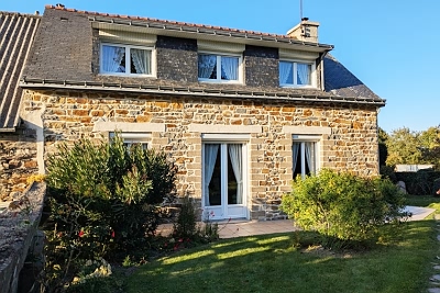 4 bed stone house for sale near Missiriac