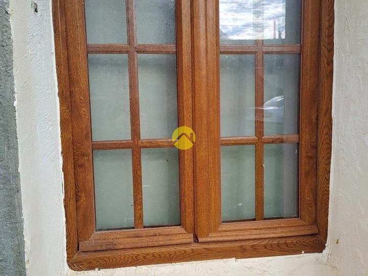 Natuurstenen huis te renoveren nabij Gest