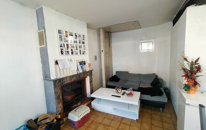 2 bed stone house for sale near Averton