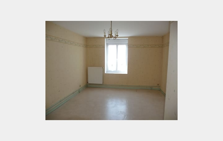 2 bed stone house for sale near Averton