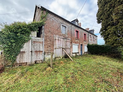 Stone house to renovate near Le Tanu