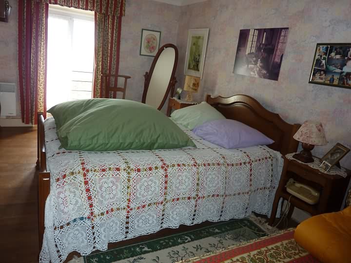Maison en pierre de 3 chambres à vendre près de Liglet