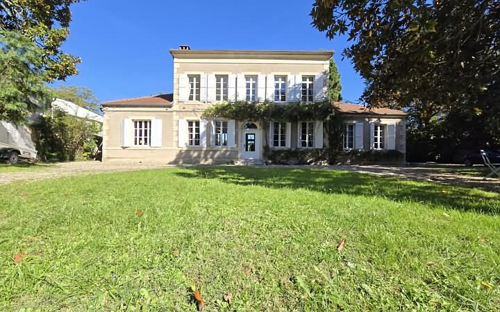 6 bed stone house for sale near Dordogne and Lot