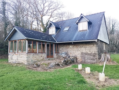 Stone house to renovate near BRITTANY CENTRE and BRITTANY CENTRE WEST