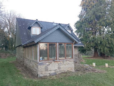 Stone house to renovate near BRITTANY CENTRE and BRITTANY CENTRE WEST