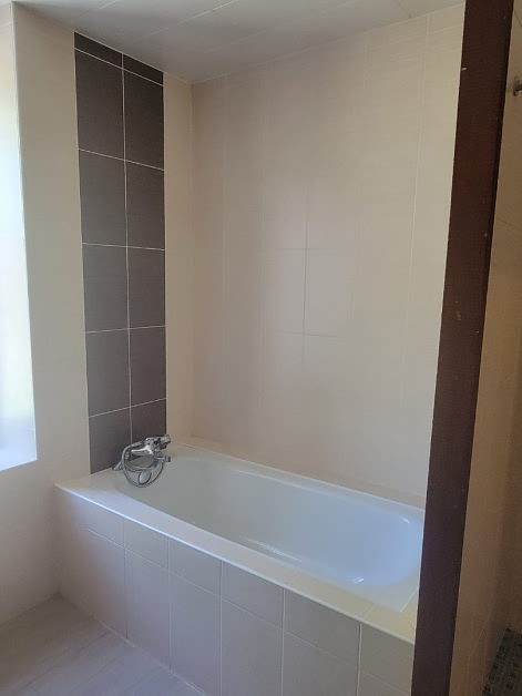 Maison en pierre de 2 chambres à vendre près de Le Sourn