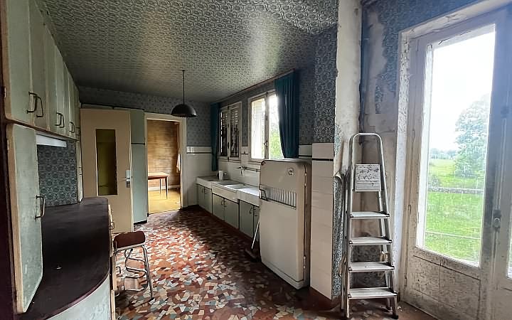 4 bed stone house for sale near Bujalenas