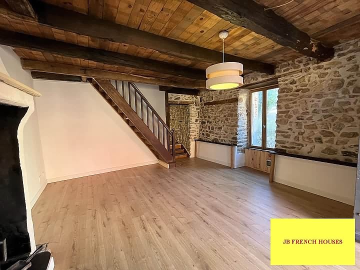 2 bed stone house for sale near Grand Bueix