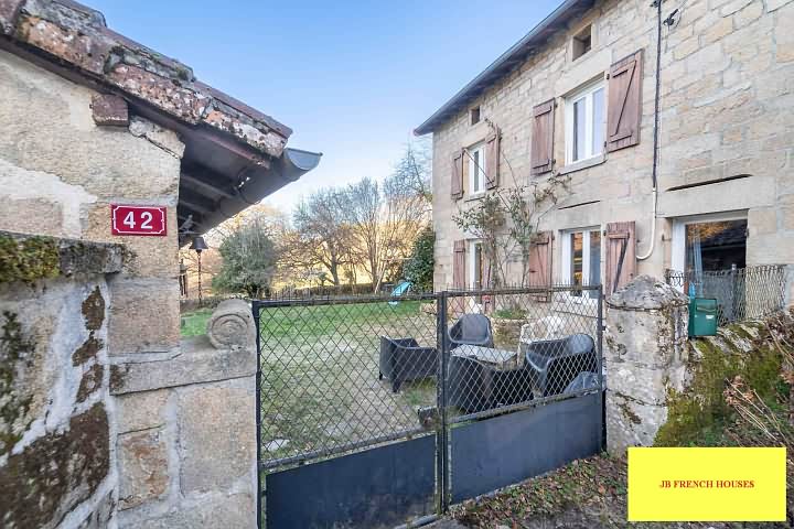 4 bed château for sale near Bujaleuf