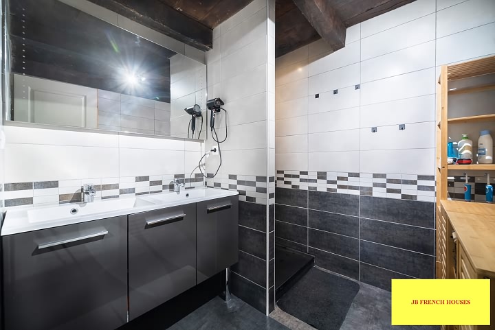 4 bed château for sale near Bujaleuf