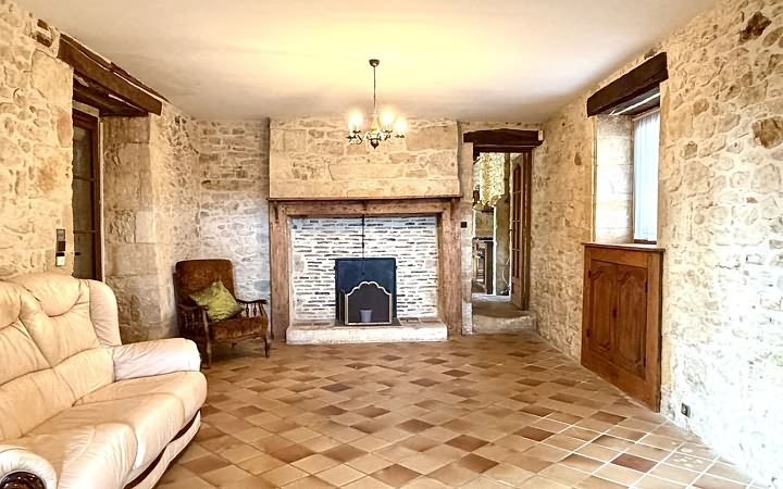 5 bed stone house for sale near Aubas