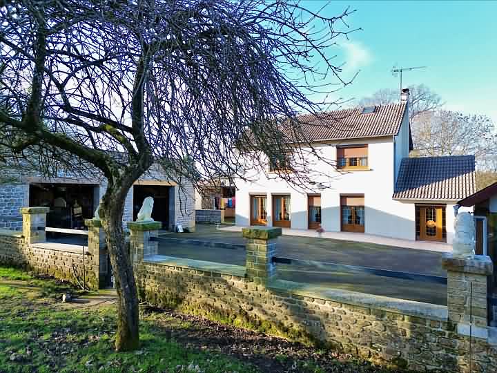 3 bed stone house for sale near Burcy