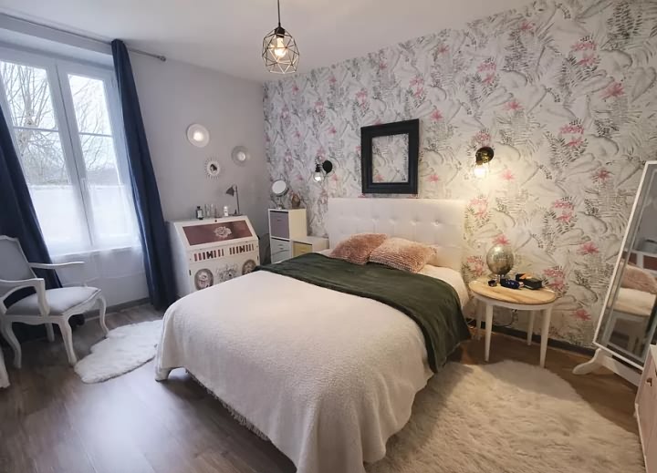 5 bed stone house for sale near Avent