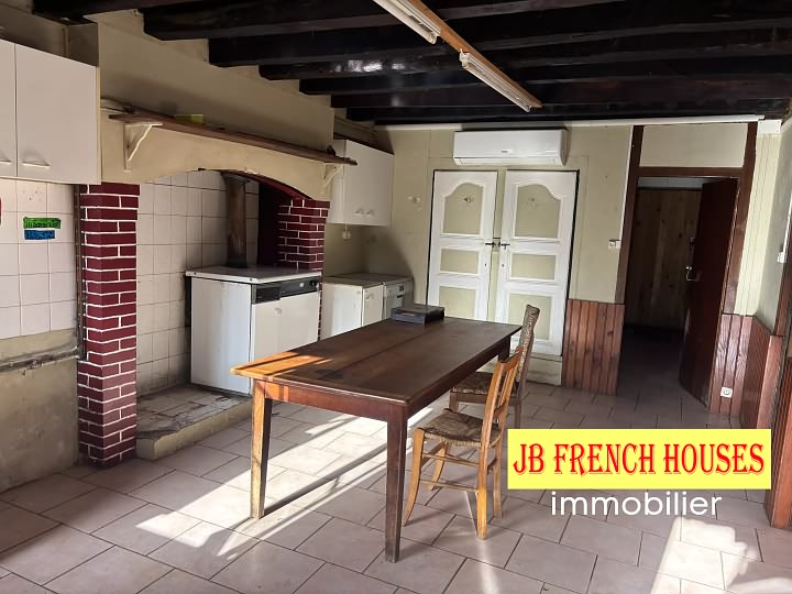 4 bed stone house for sale near Avent