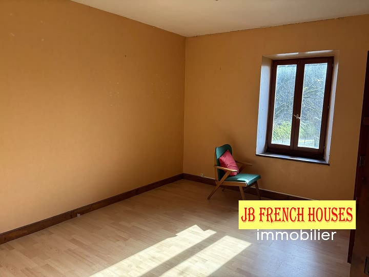 4 bed stone house for sale near Avent