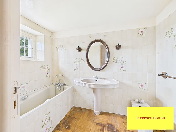 3 bed stone house for sale near Nécy