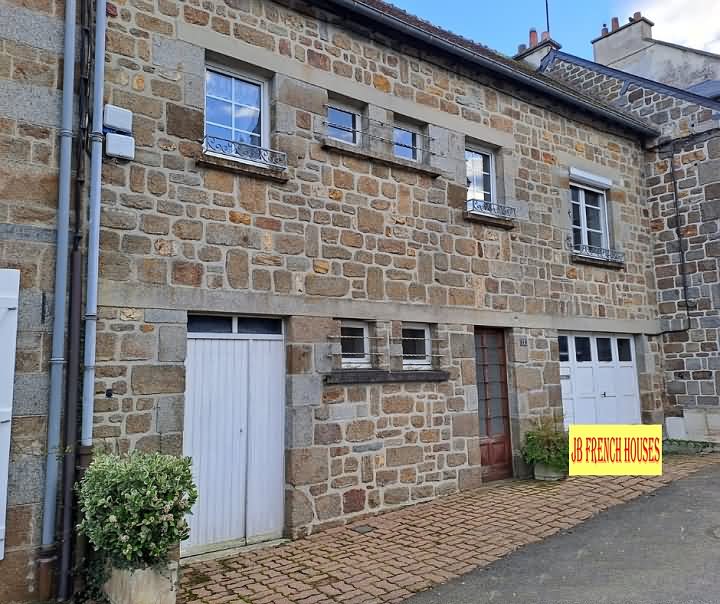 3 bed stone house for sale near Rabodanges
