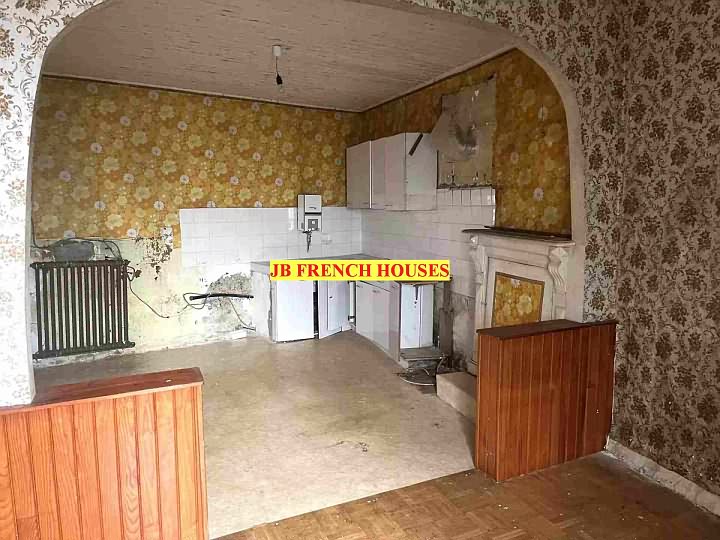 4 bed stone house for sale near Caribet