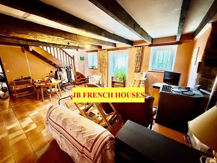 2 bed stone house for sale near Keraden
