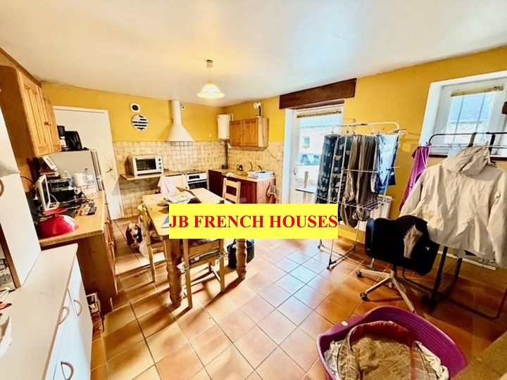 2 bed stone house for sale near Keraden