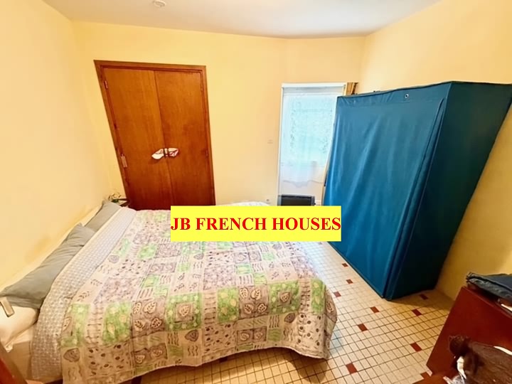 2 bed stone house for sale near Keraden