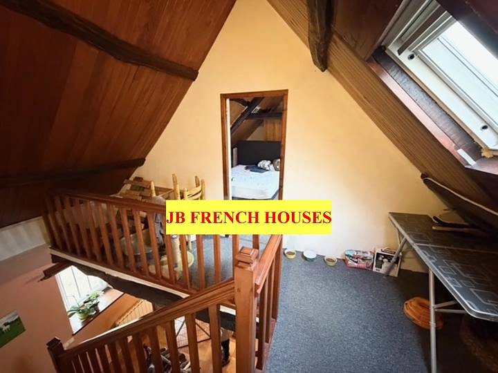 2 bed stone house for sale near Keraden