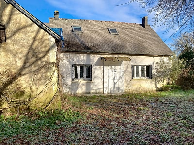 Maison en pierre de 2 chambres à vendre près de Mohon