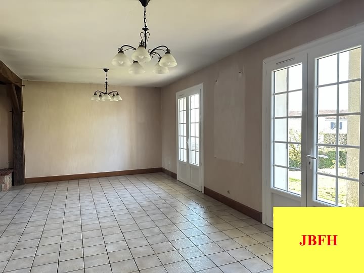 4 bed house for sale near Pliboux