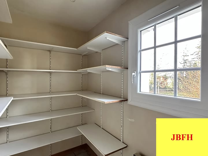 4 bed house for sale near Pliboux
