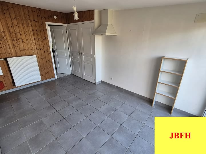 3 bed stone house for sale near Viennay