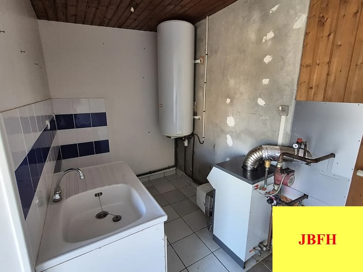 3 bed stone house for sale near Viennay